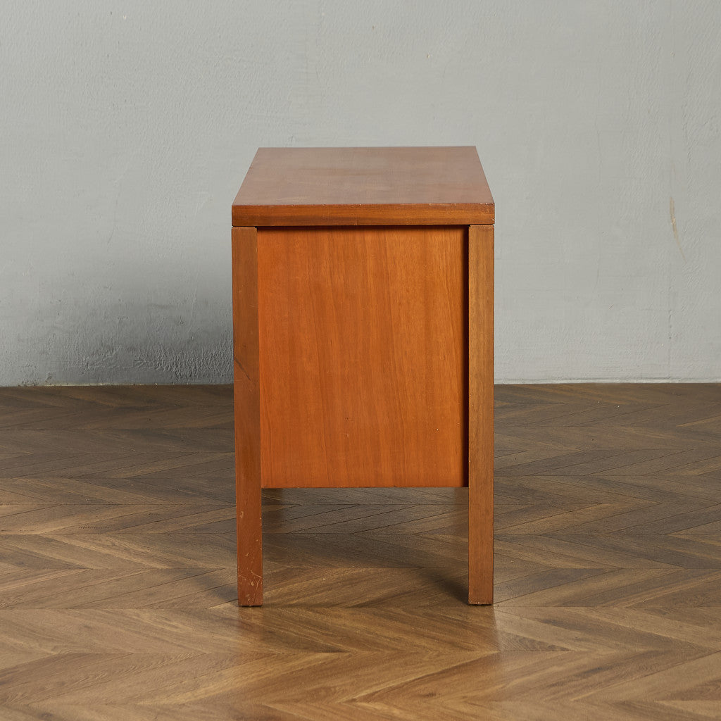 英国 ヴィンテージ キャビネット