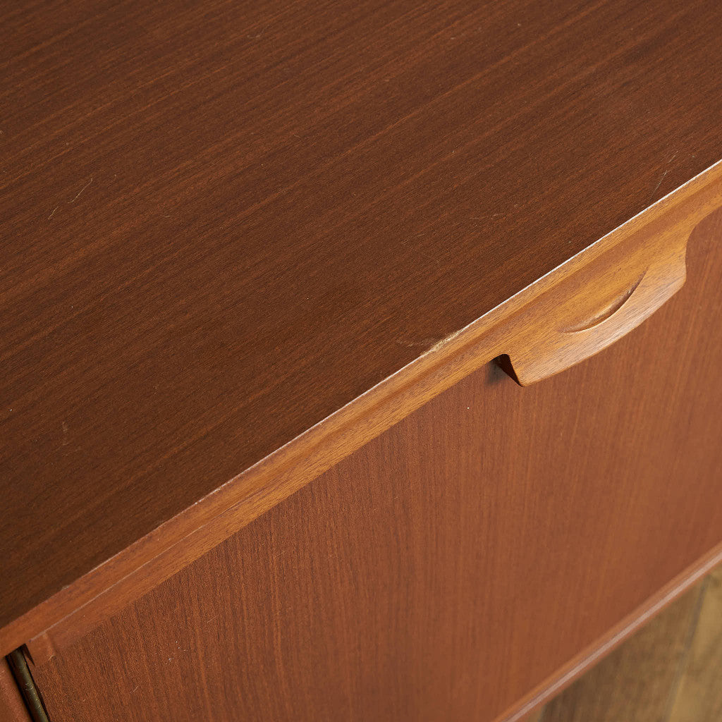 イギリスヴィンテージ サイドボード / カップボード