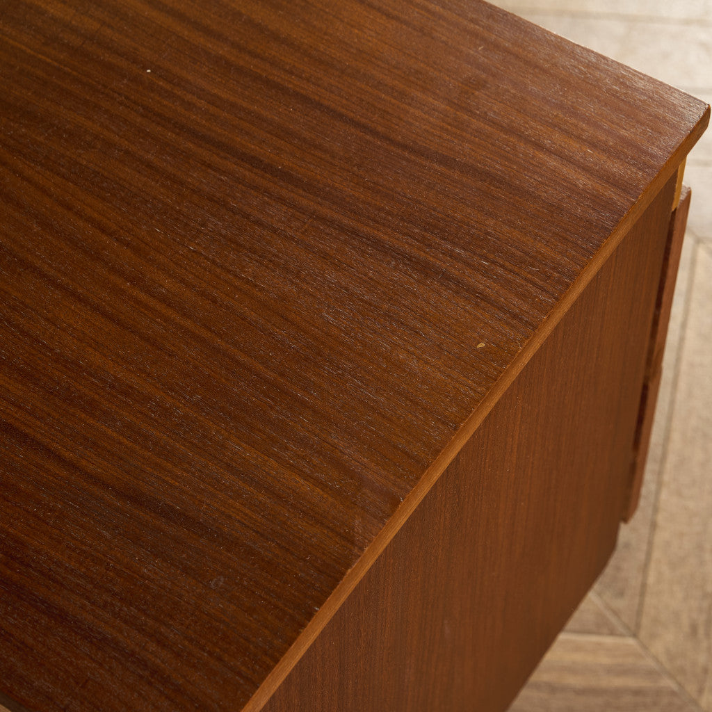 ホームウォージー ギャランティード ファニチャー Homeworthy guaranteed furniture ヴィンテージ サイドボード #89567