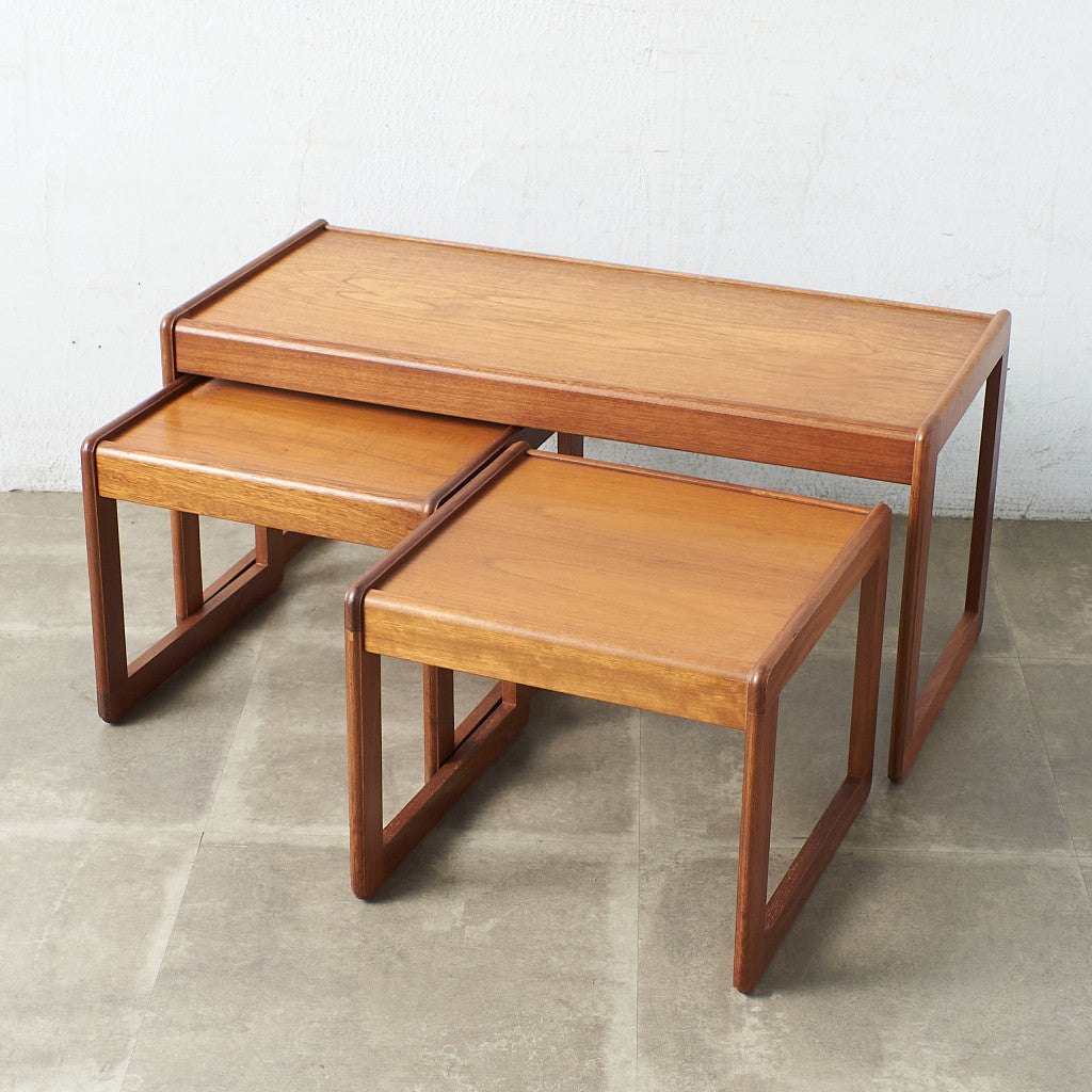 LEGNATEC デザイン入りリビングテーブル木製、美品‼️コーヒーテーブル 