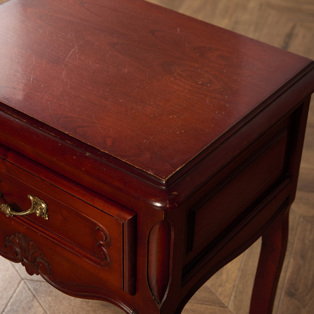 英国 クラシック ベッドサイド キャビネット