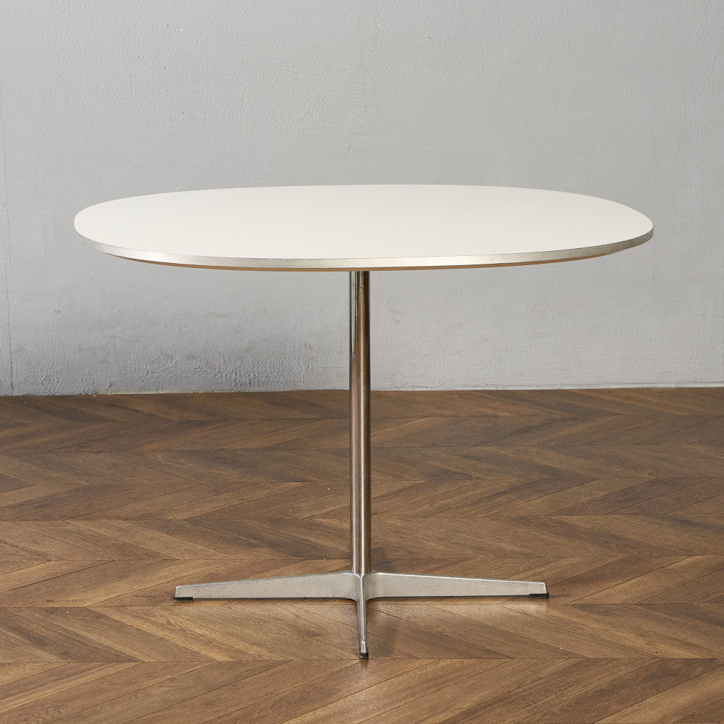 Fritz Hansen A603 Super-circular Table スーパー円テーブル