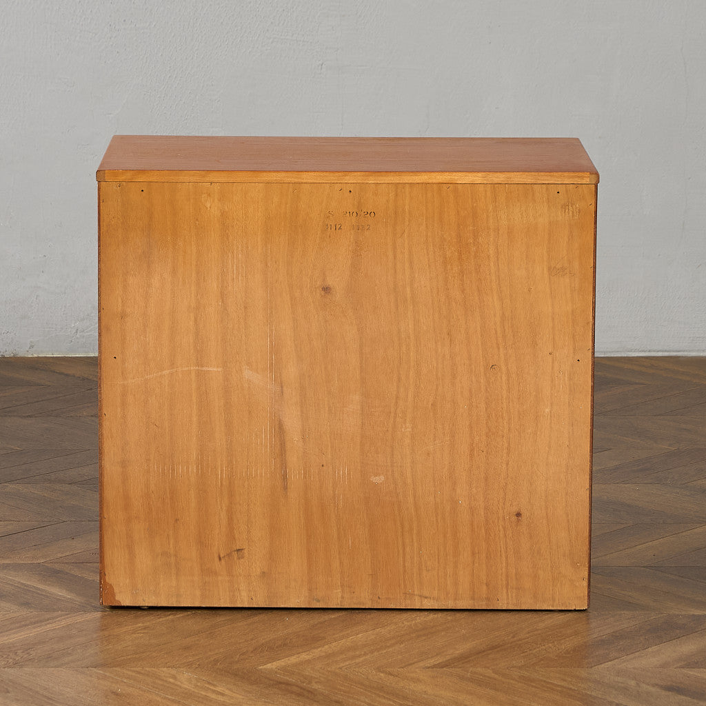 ヴィンテージ 4段 チェスト