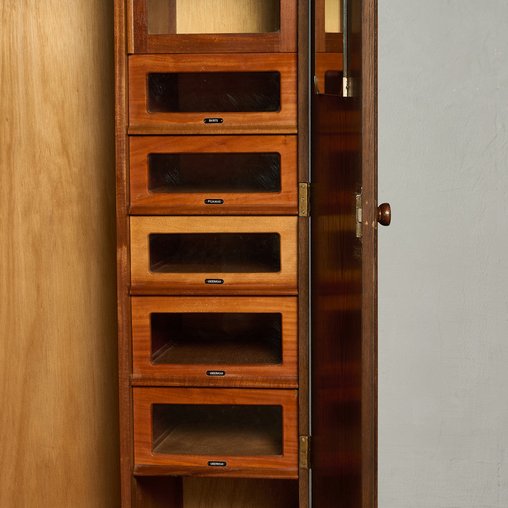 英国 クラシック ワードロープ