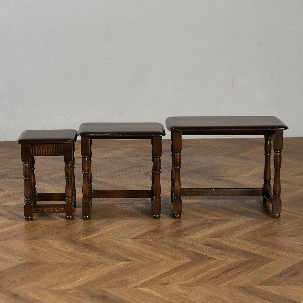 Priory オーク材 ネストテーブル