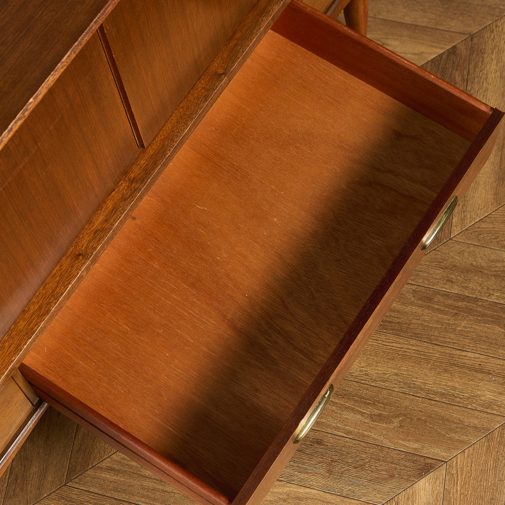 Brasilia クロームハンドル サイドボード