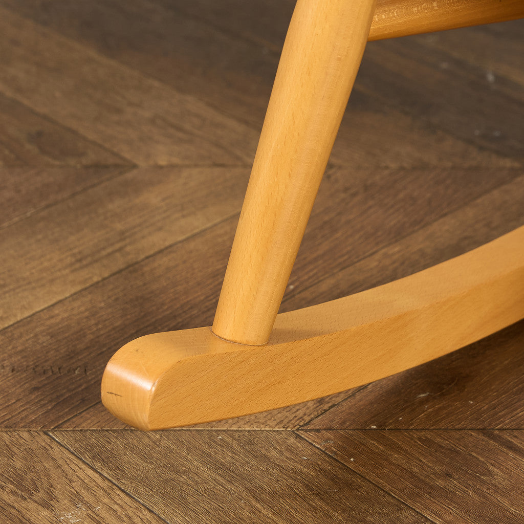 ヴィンテージ スワンバック ロッキングチェア ラウンド型メタルラベル