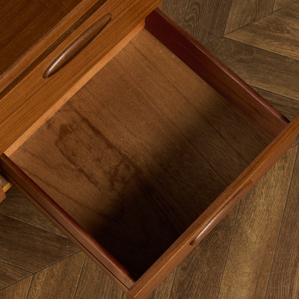 ホームウォージー ギャランティード ファニチャー Homeworthy guaranteed furniture ヴィンテージ サイドボード #89567