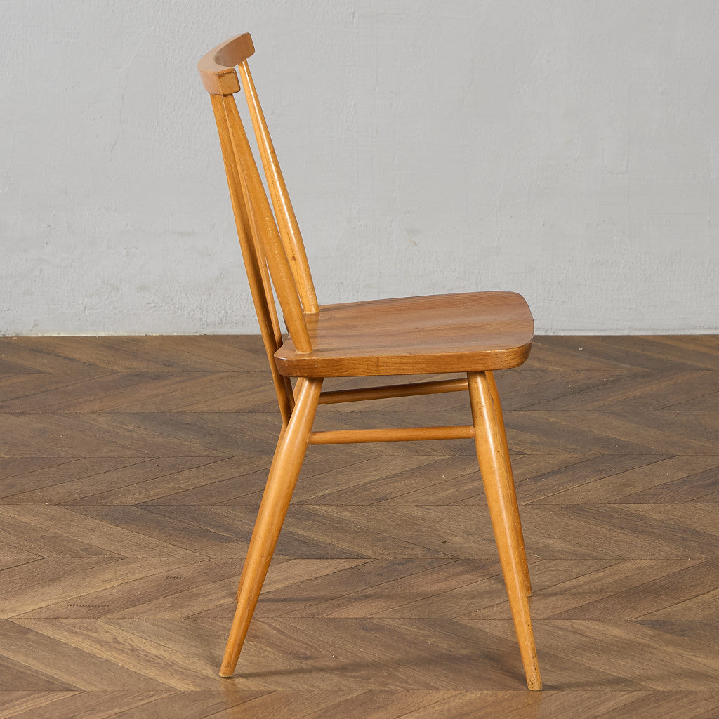 スティックバックチェア