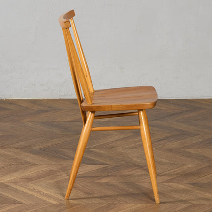 スティックバックチェア