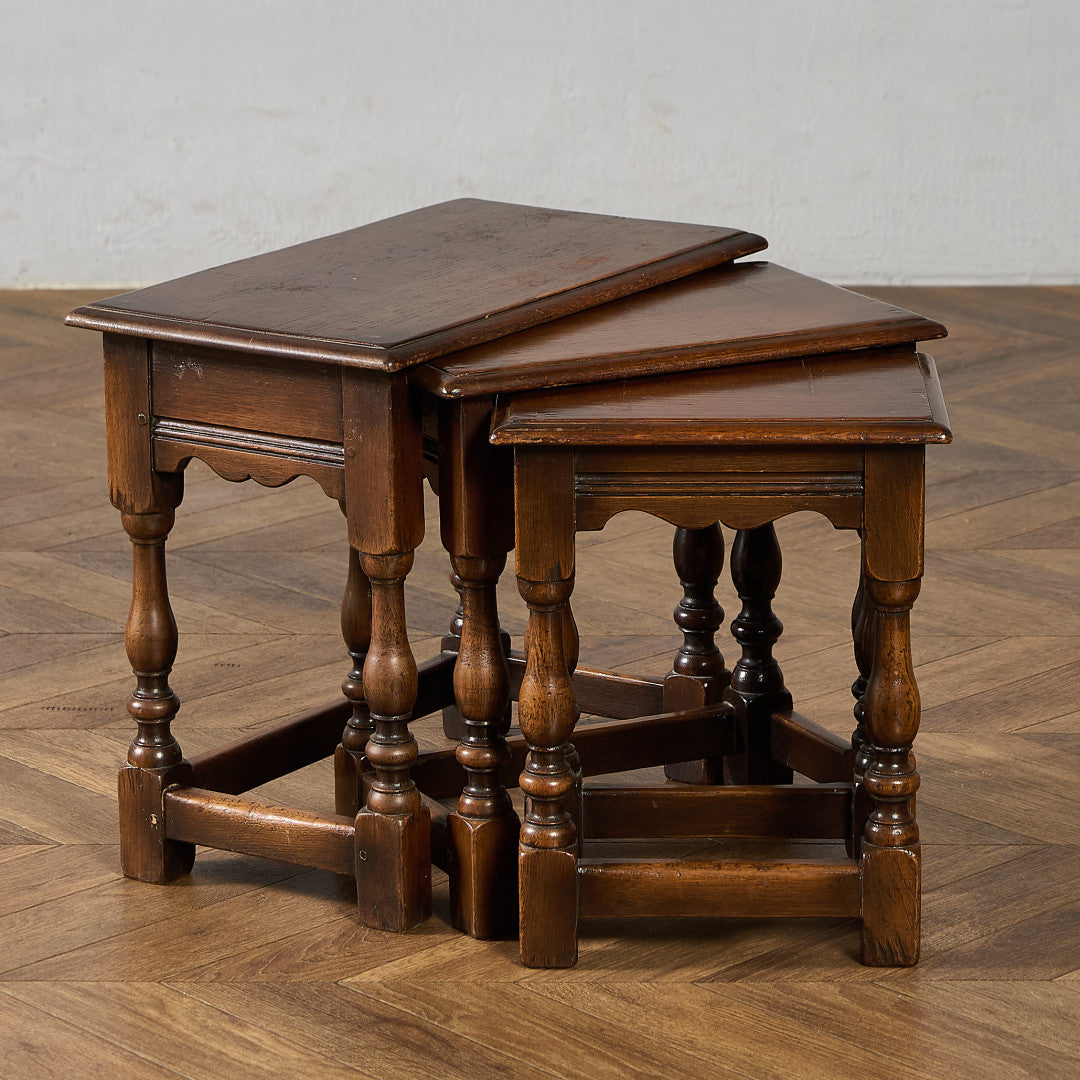 Nest Table 時を重ねた機能美 – camori ヴィンテージ家具・北欧