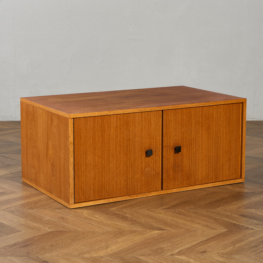 ヨーロッパ ヴィンテージ キャビネット