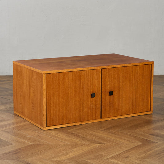 ヨーロッパ ヴィンテージ キャビネット