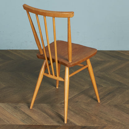 スティックバックチェア