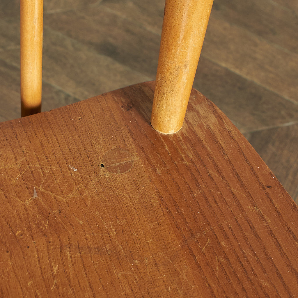 スティックバックチェア