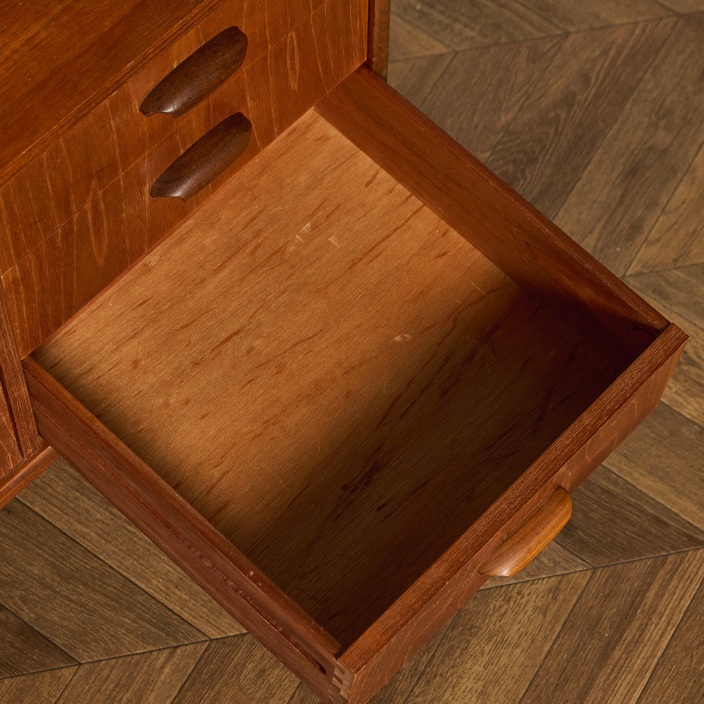 Brasilia ハイ サイドボード