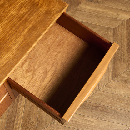 イギリス ヴィンテージ サイドボード