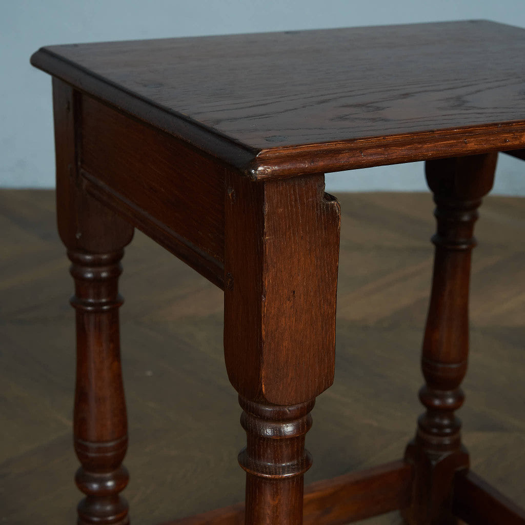 British classic oak nesting table #84618