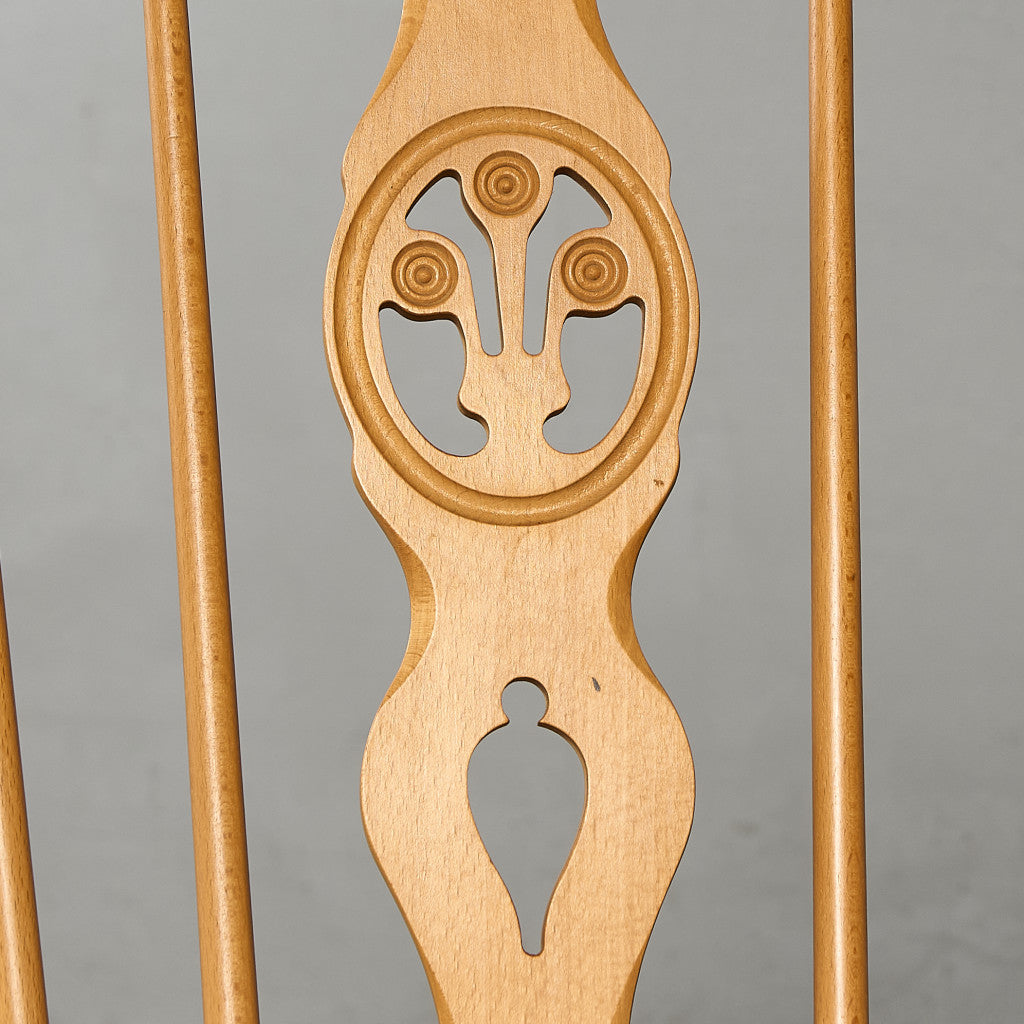 シスルバックチェア ゴールドメタルラベル