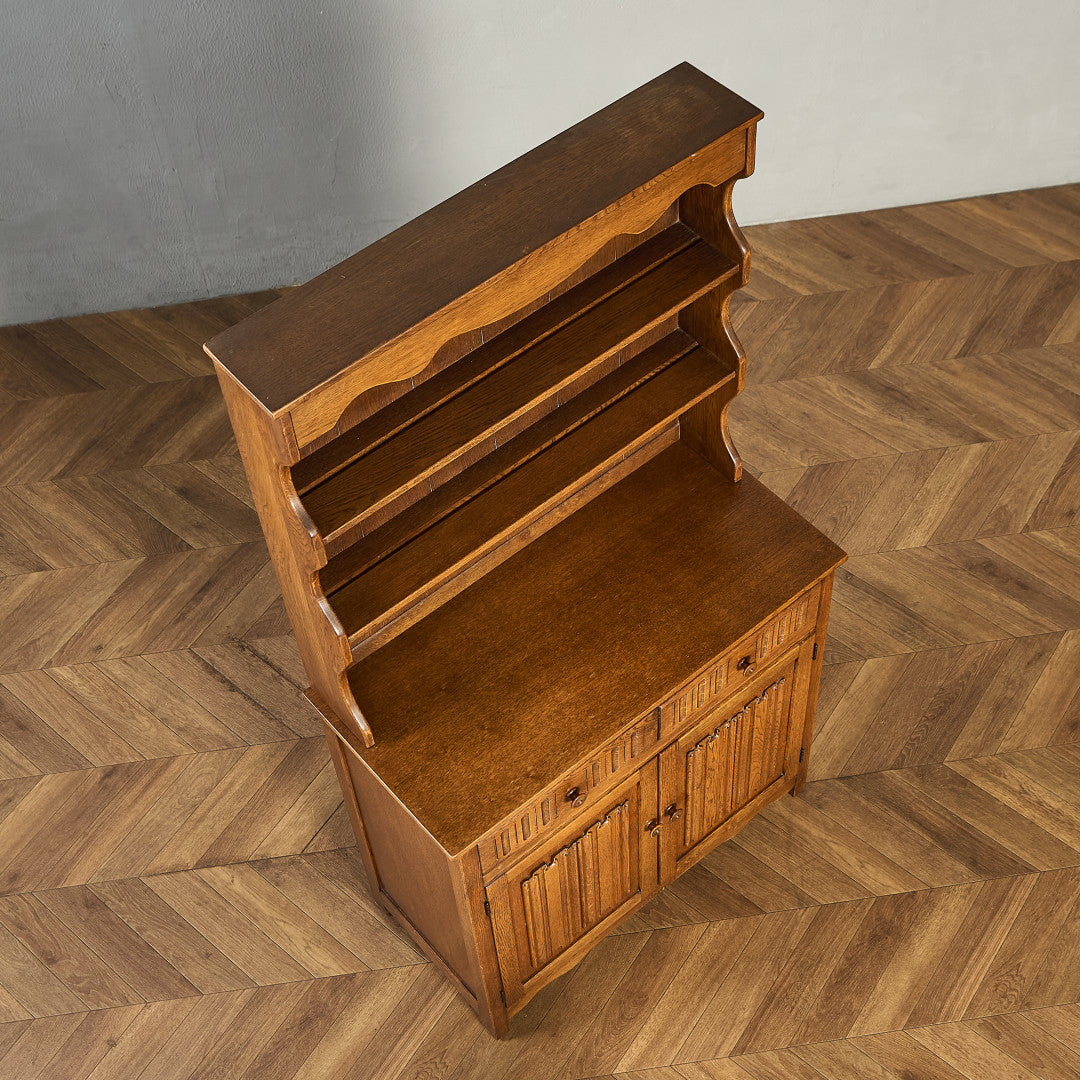 英国クラシック ウェルシュドレッサー  食器棚