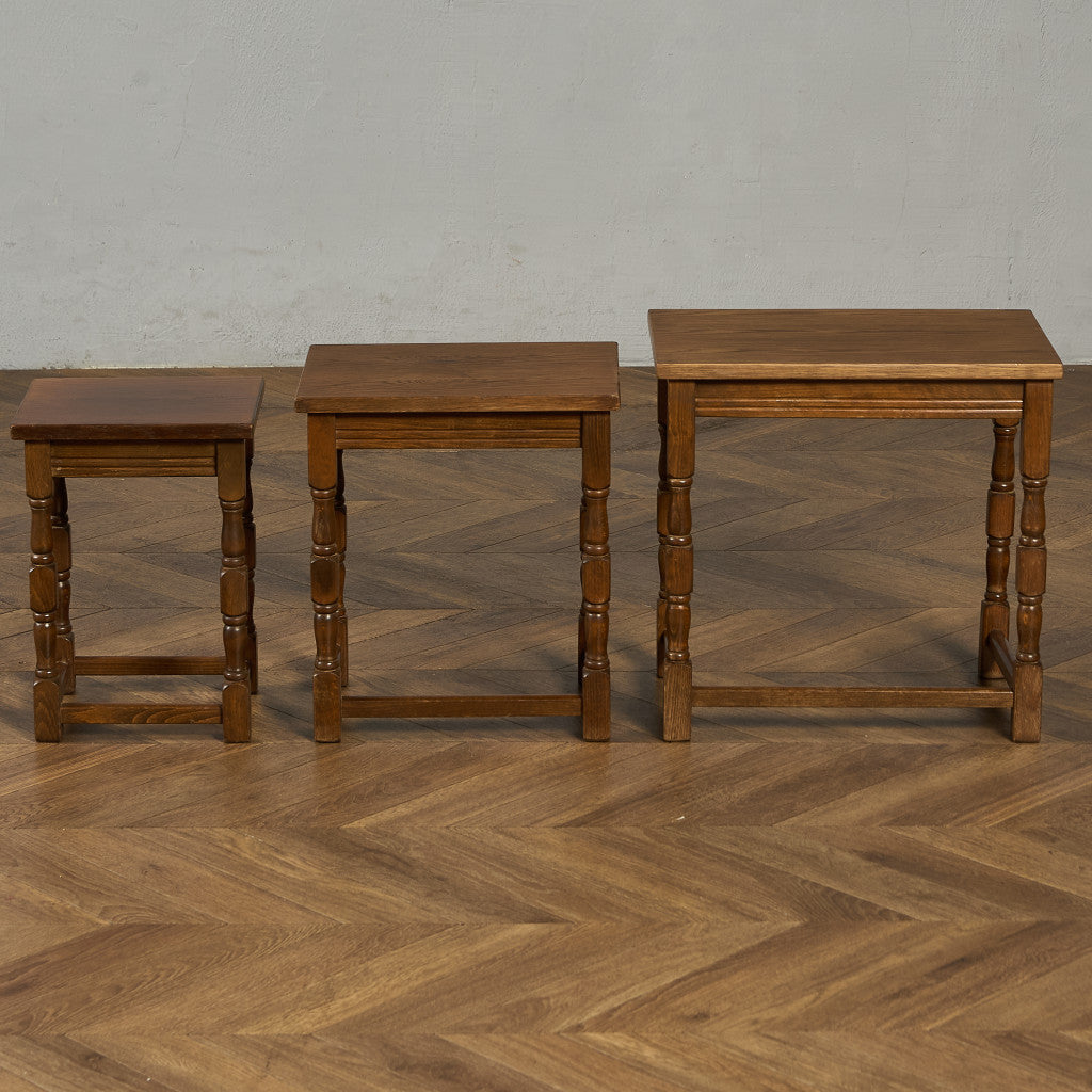 英国 クラシック ネストテーブル