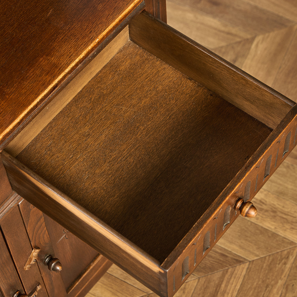 ウェルシュドレッサー 食器棚