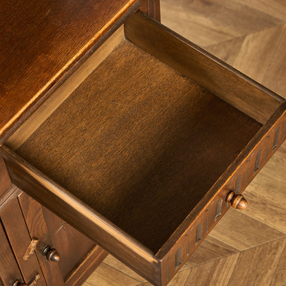 ウェルシュドレッサー 食器棚