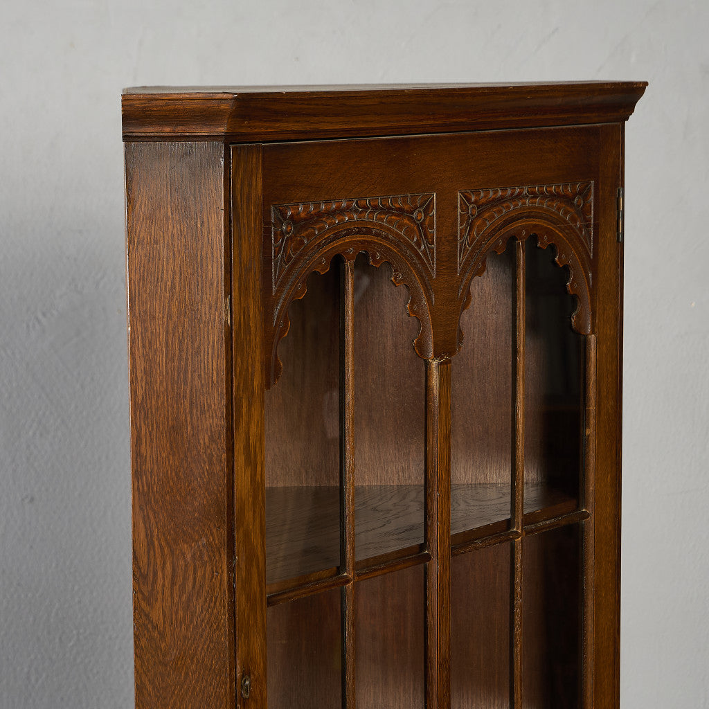 英国 クラシック オーク コーナーキャビネット