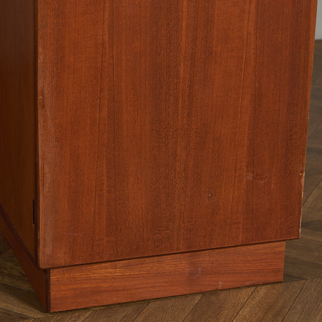 Fresco 2ドア ワードローブ (2100D)