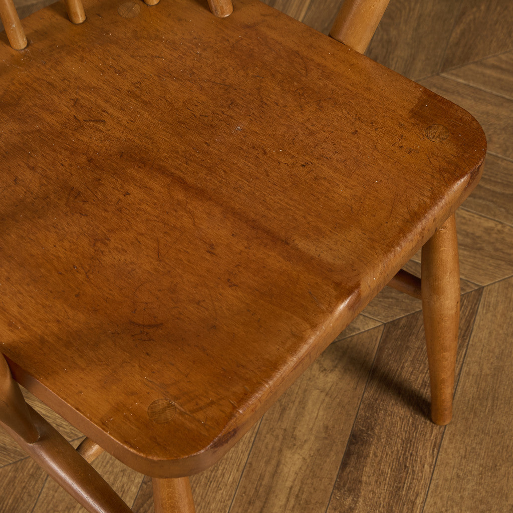 フープバックアームチェア