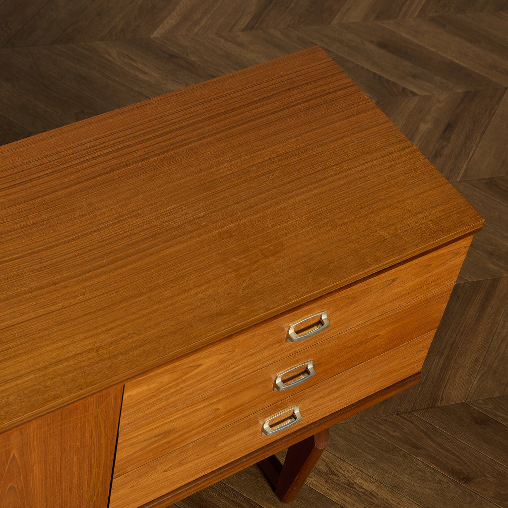 ヴィンテージ サイドボード