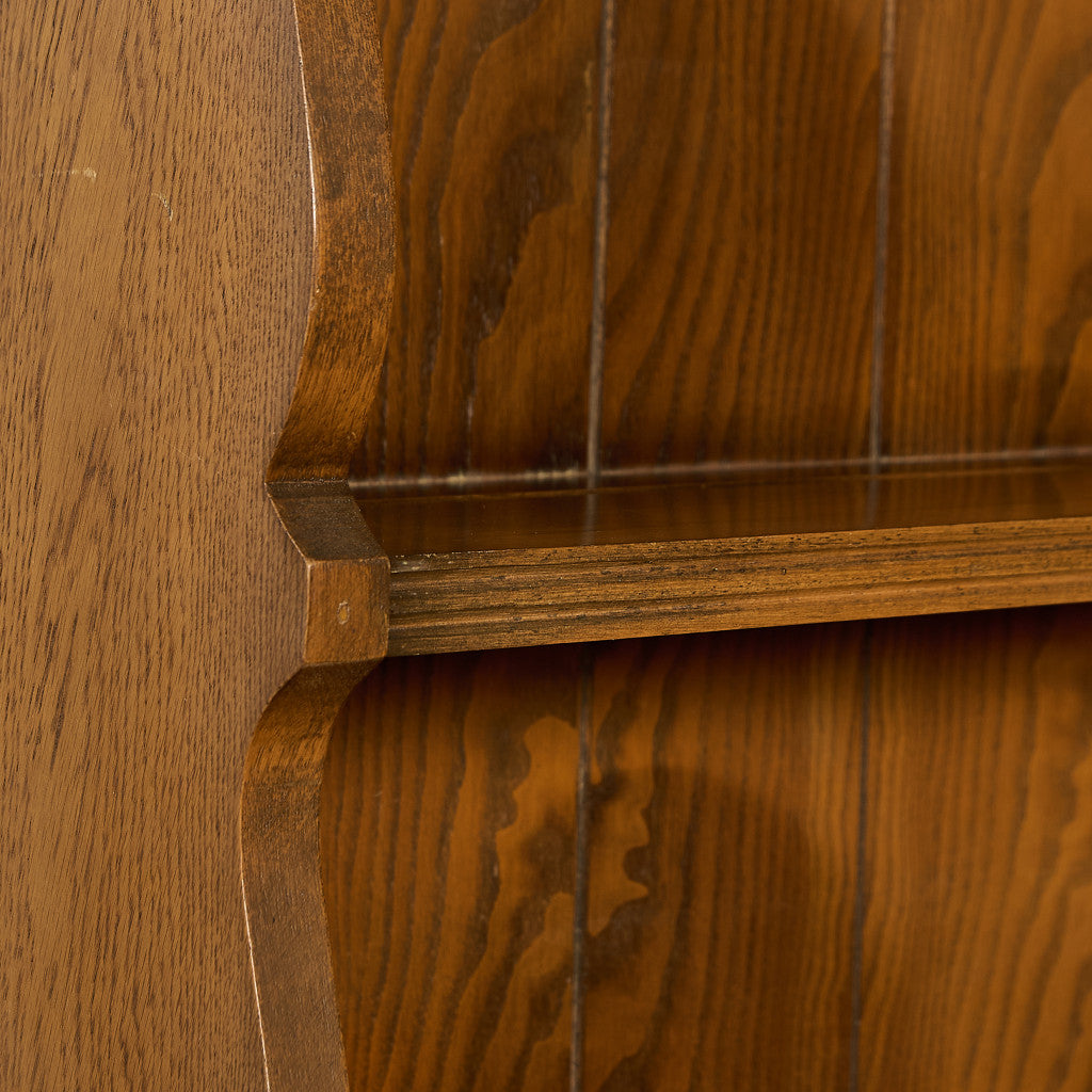 L. Marcus Ltd.  ウェルシュドレッサー 食器棚