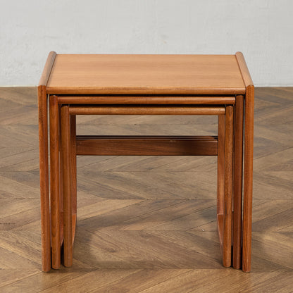 Quadrille ヴィンテージ ネストテーブル