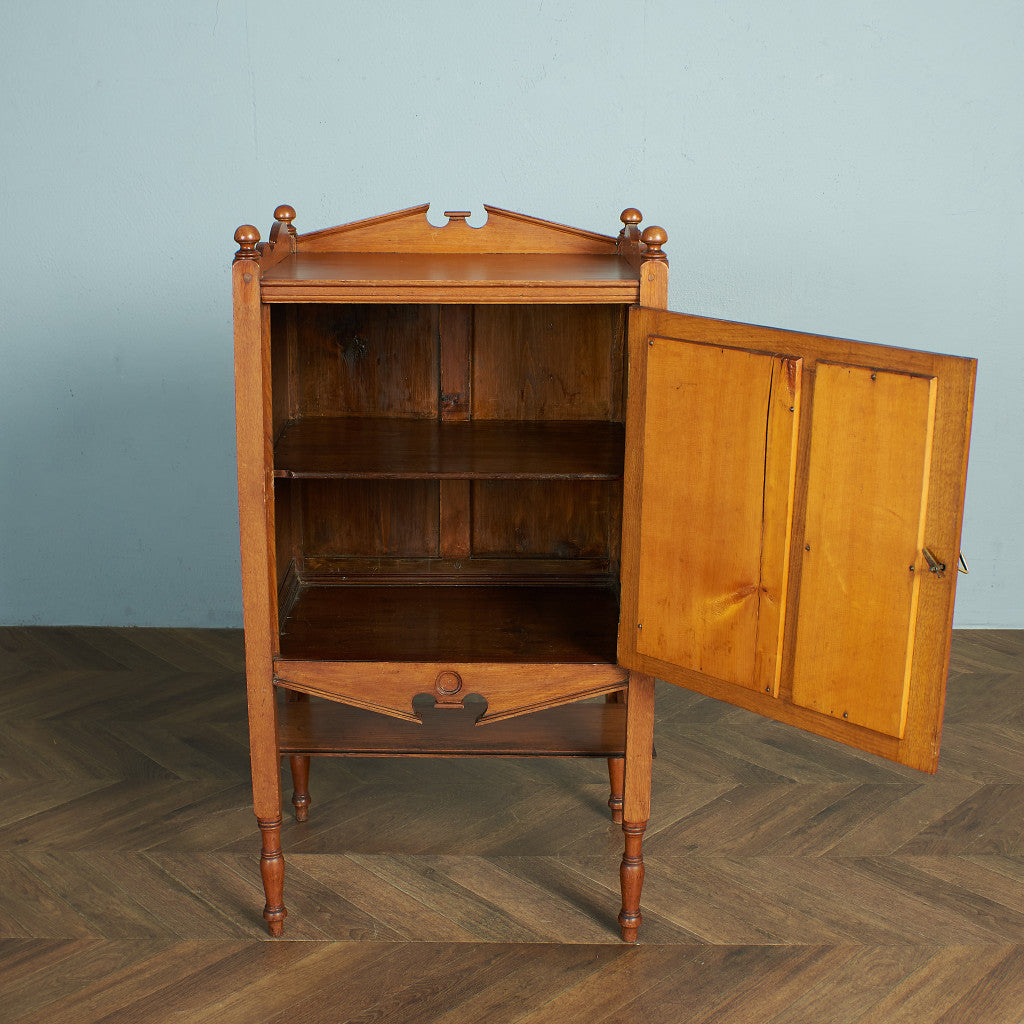 オーク材クラシックキャビネット オーク材クラシックキャビネット