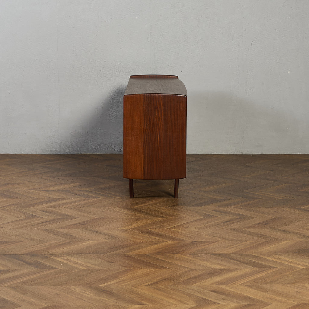 Volany ヴィンテージ サイドボード