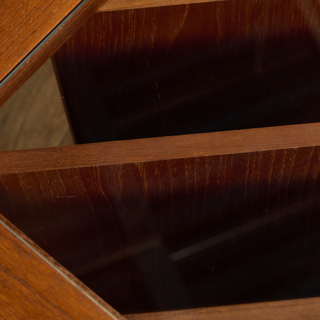 デンマーク ヴィンテージ マガジンラック付き コーヒーテーブル