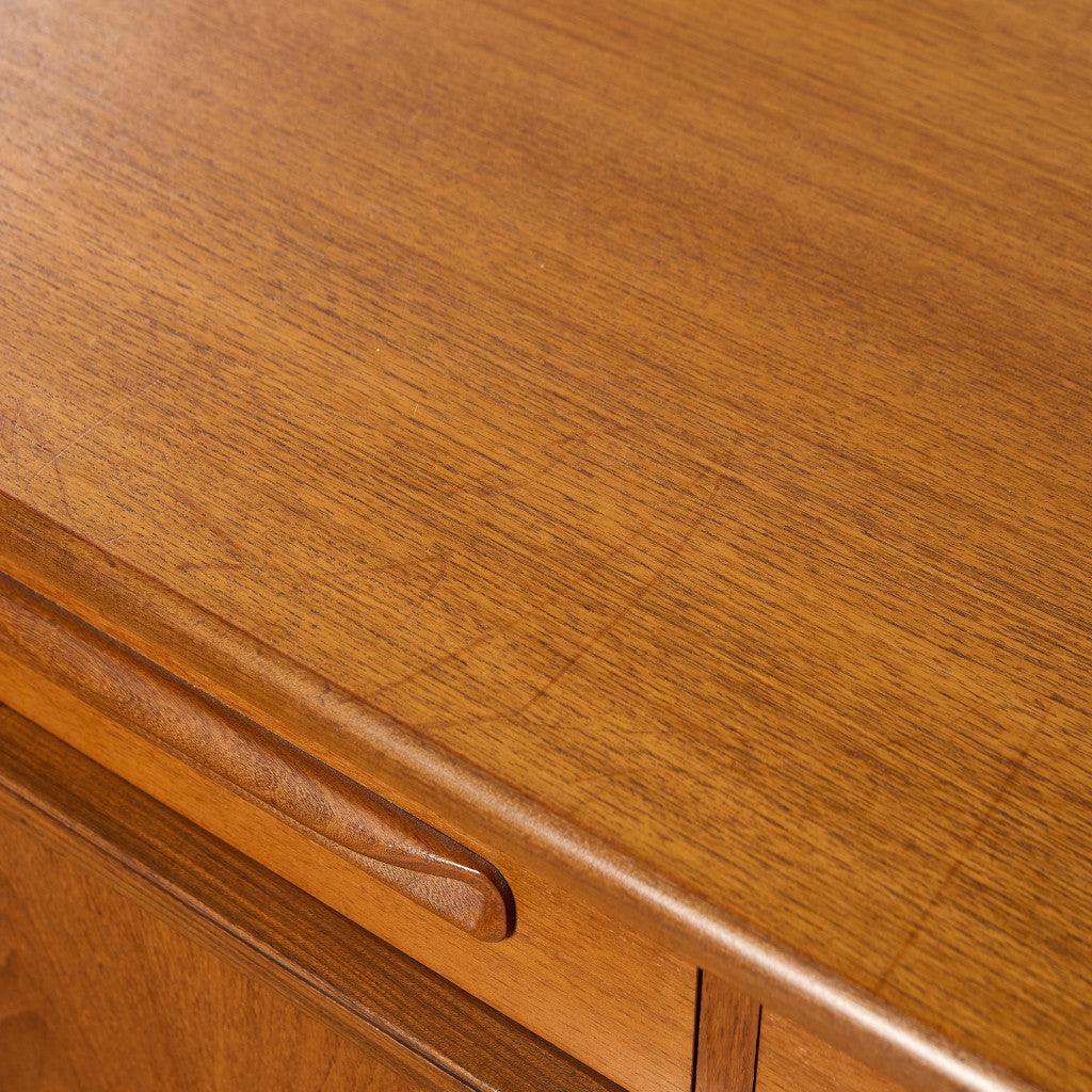 Fresco ヴィンテージ 脚付き サイドボード (4072)