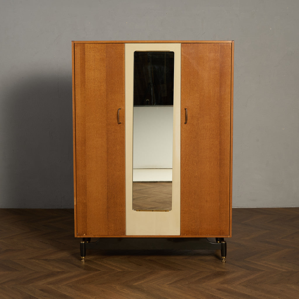 Chinese white ヴィンテージ 3ドア ワードローブ 初期ゴールドラベル