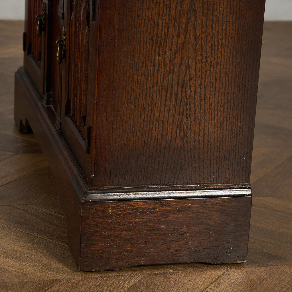 英国 クラシック オーク材 キャビネット