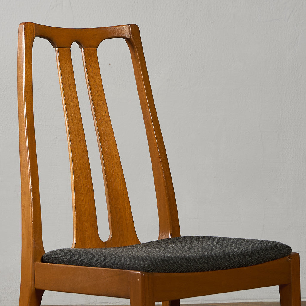 ダイニングチェア  座面張替え済み