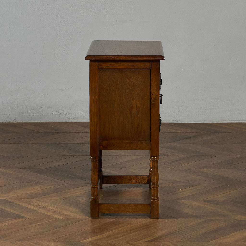 英国 クラシック サイドキャビネット サイドテーブル