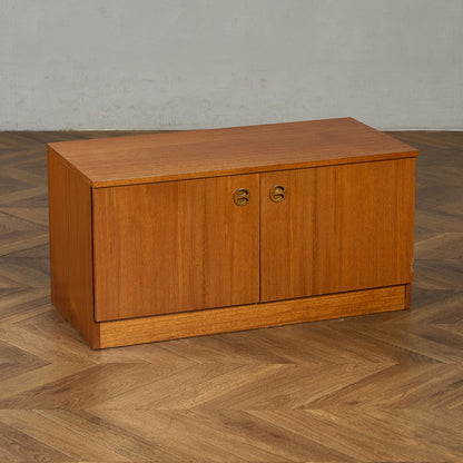 英国 ヴィンテージ キャビネット