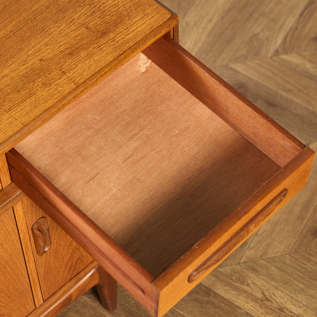 Fresco ヴィンテージ 脚付き サイドボード (4072)