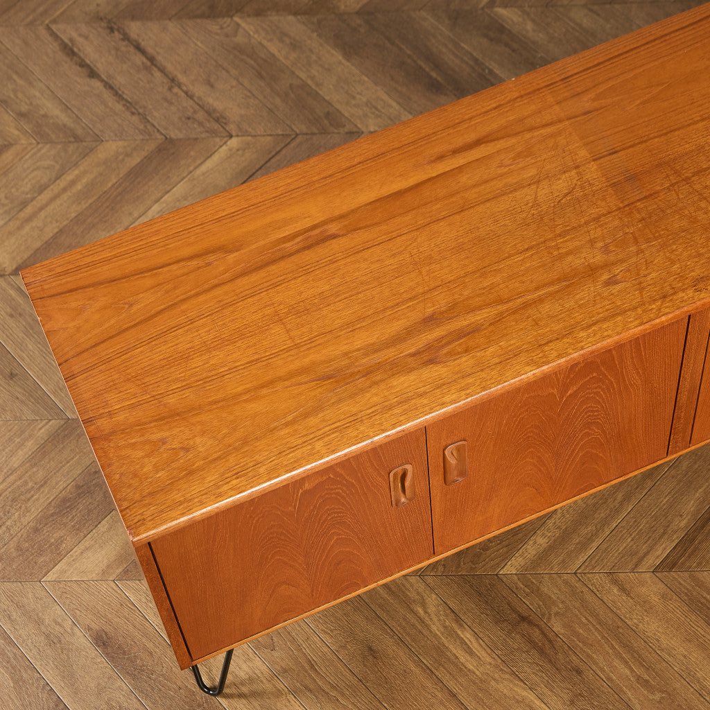 Fresco ヴィンテージ サイドボード カスタム アイアン ヘアピンレッグ