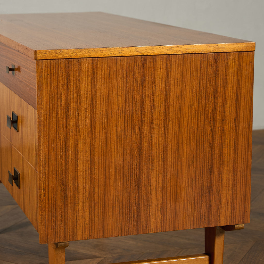 Limelight ヴィンテージ サイドボード