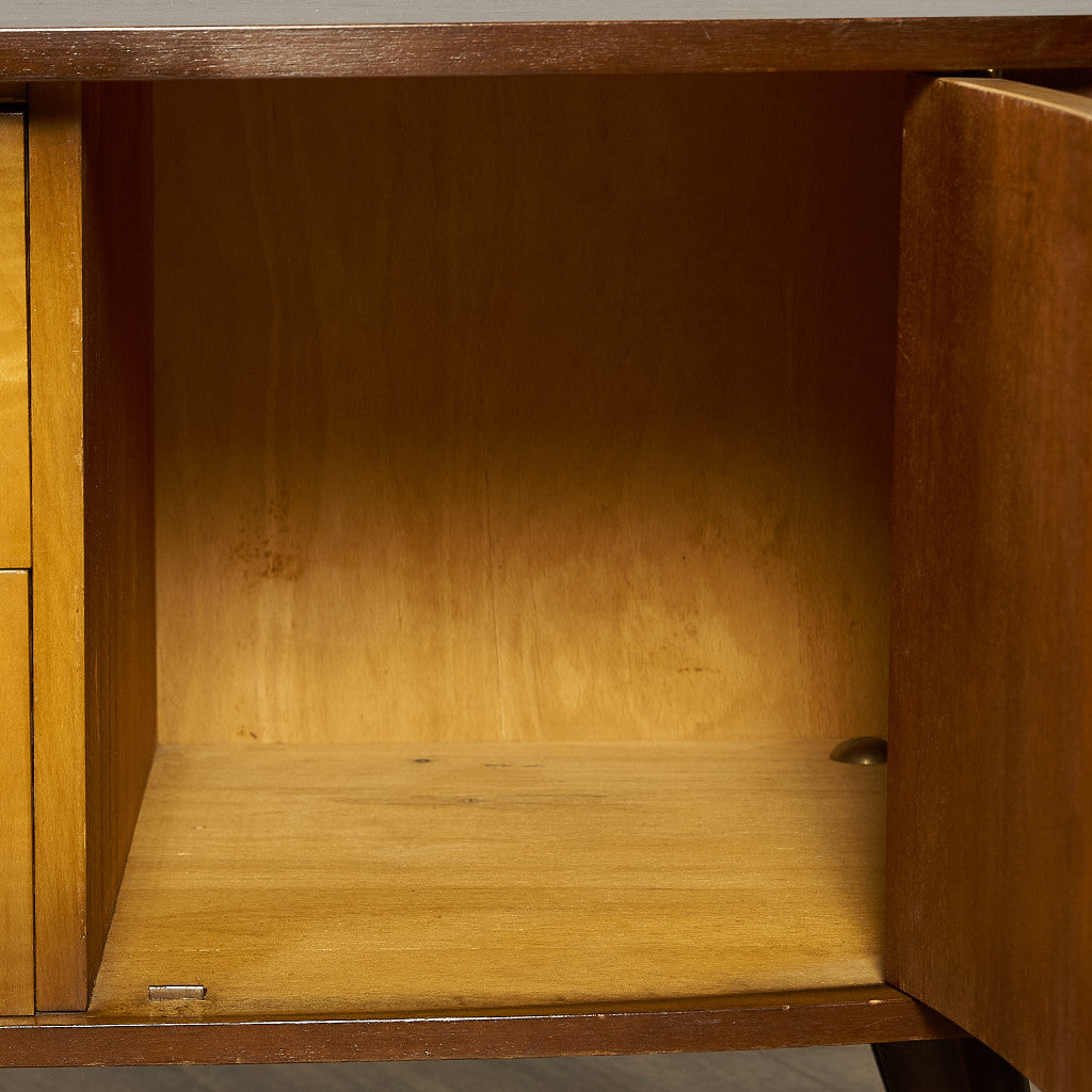 英国 ヴィンテージ サイドボード キャビネット