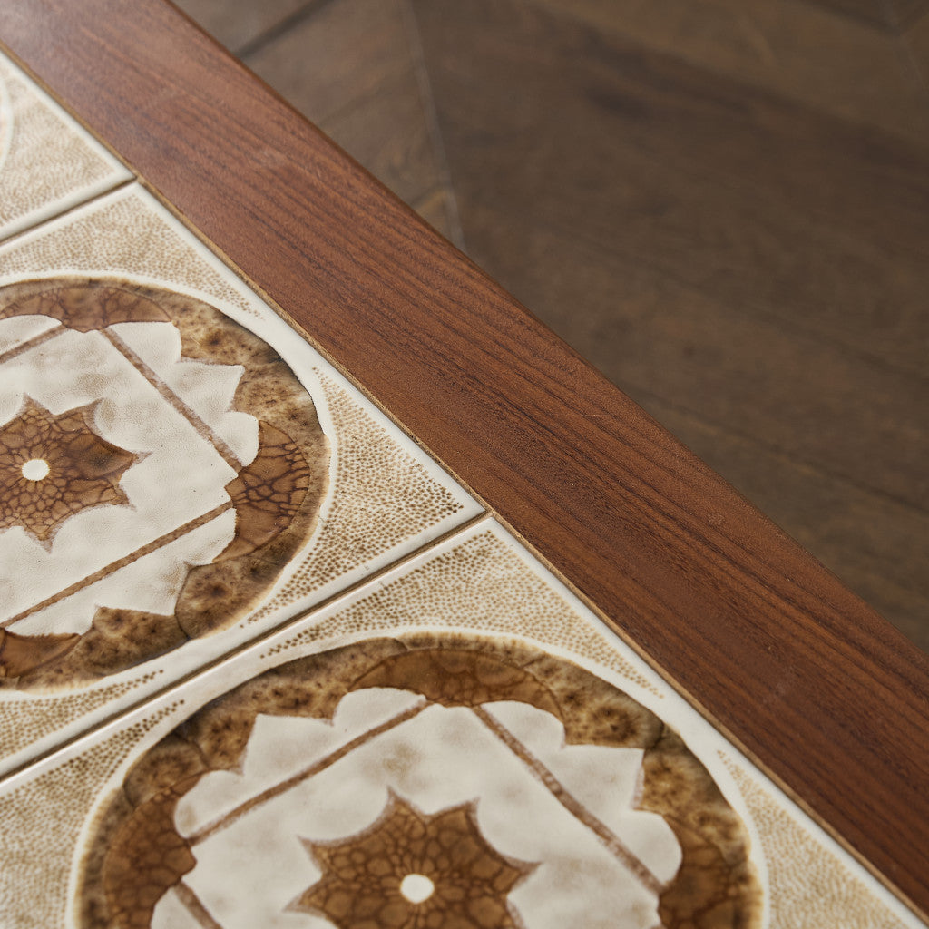 タイルトップ コーヒーテーブル