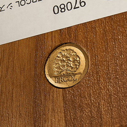 シスルバックチェア ゴールドメタルラベル