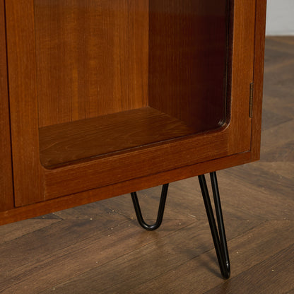 Fresco ガラス ブックケース カスタム アイアン ヘアピンレッグ