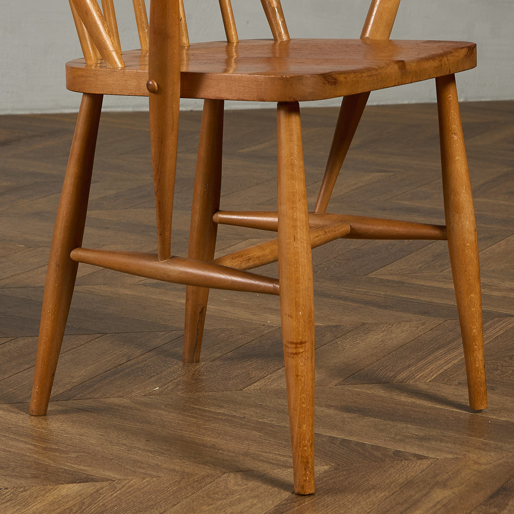 フープバックアームチェア